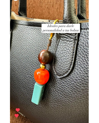 Charm  Resina Naranja y Madera