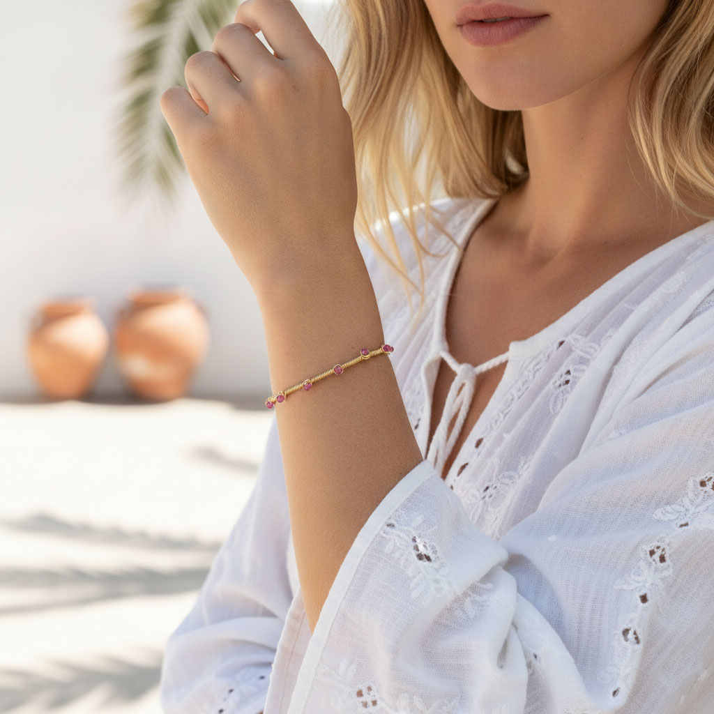 Pulsera Hilo Dorado Roja